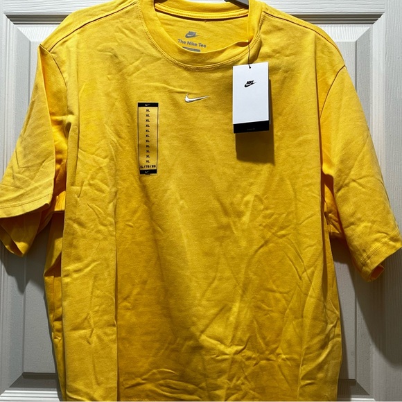 Yellow Nike tee - Picture 2 of 3